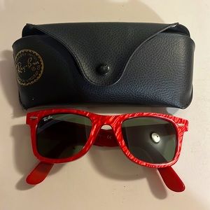Rayban Wayfarer Red 47•22
